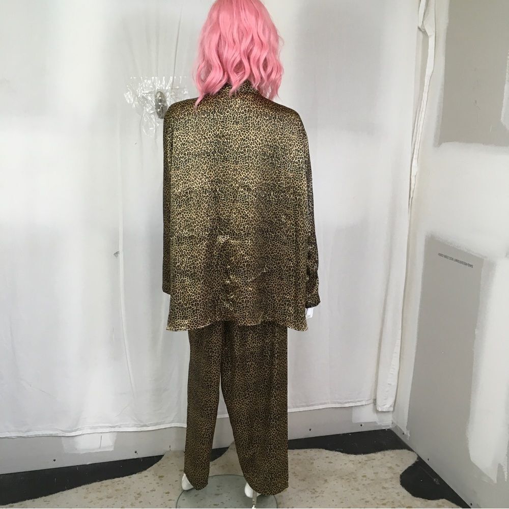 Morgan Taylor Womens Leopard Print Silky Pajama Shirt Pants Sleepwear Set 2X - Picture 13 of 14